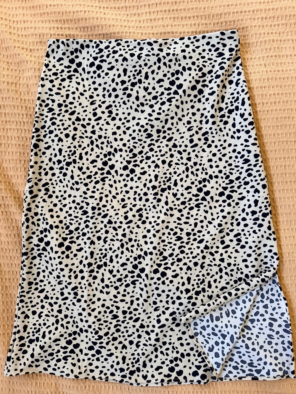 LA MIEL Black & White Dotted Midi Skirt
